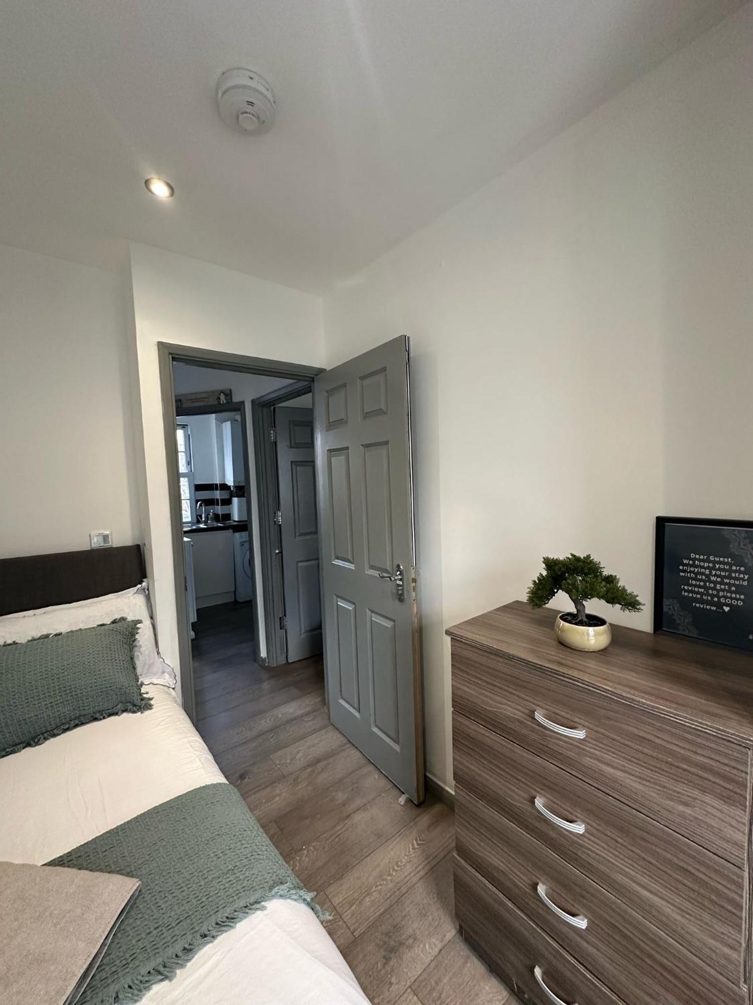 "Euston Comfort" 3 Bedroom Flat In Kings Cross, St Pancras!!!!118B Лондон Экстерьер фото